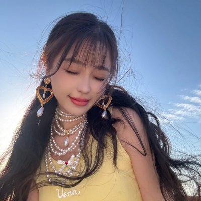 艳谍飘香